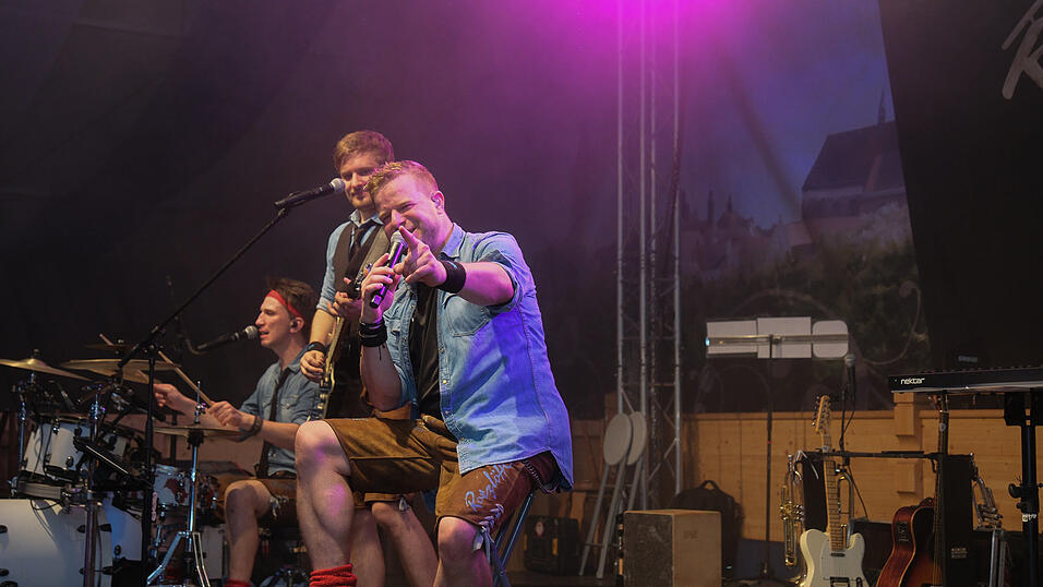 Die Partybilder vom Mittwoch, 16. August 2023, aus dem Festzelt Reisinger. Die Partybilder vom Mittwoch, 16. August 2023, aus dem Festzelt Reisinger.