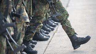 Bundesweit hielt die Bundeswehr ihre Personalstärke knapp. (Archivbild)