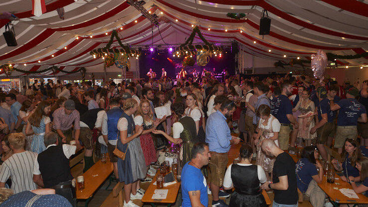 Die Partybilder vom Samstag, 13. August 2022, aus dem Festzelt Lechner.