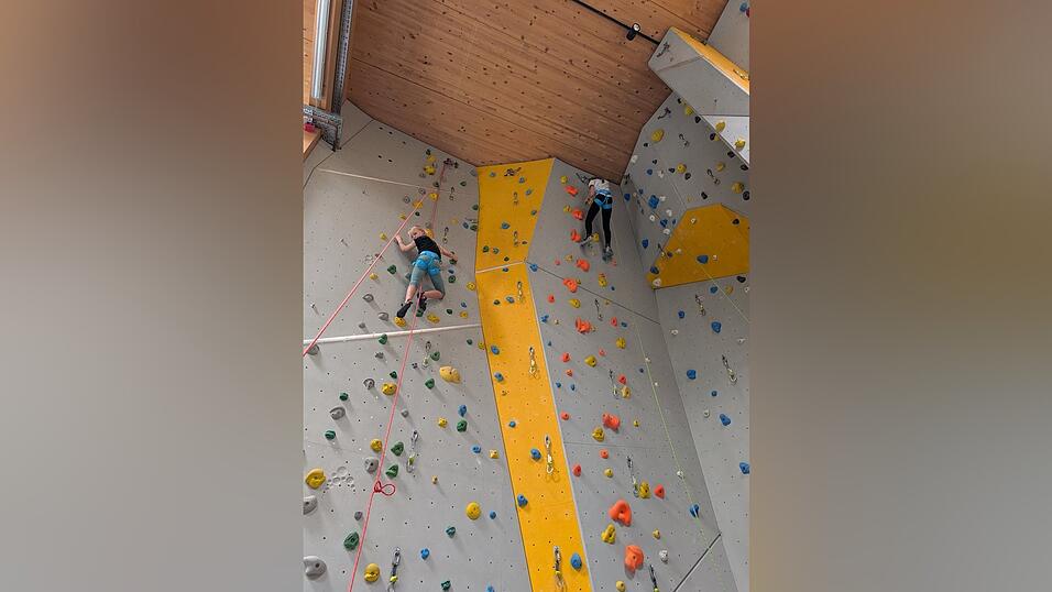 Große Höhen wurden in der Kletterhalle erklommen.