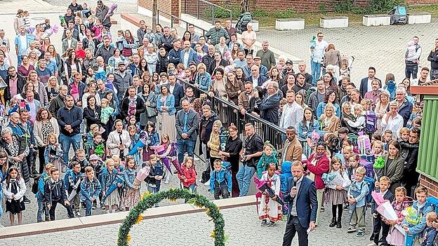 Die Schulanfänger wurden gemeinsam mit ihren Eltern empfangen.
