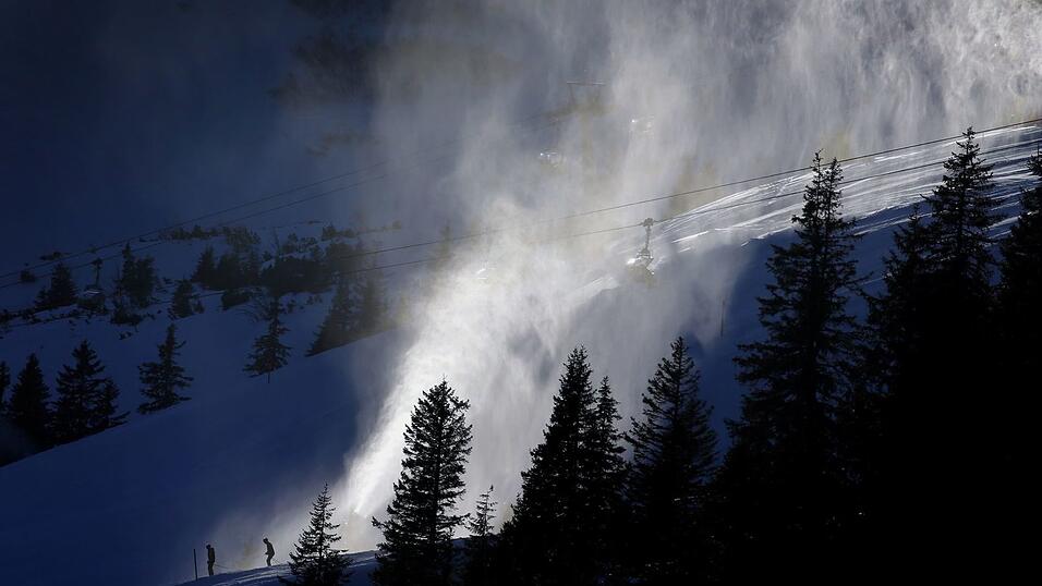 Der betroffene Zweier-Sessellift am Fellhorn soll einem Sechser-Sessellift weichen. (Archivbild) Der betroffene Zweier-Sessellift am Fellhorn soll einem Sechser-Sessellift weichen. (Archivbild)