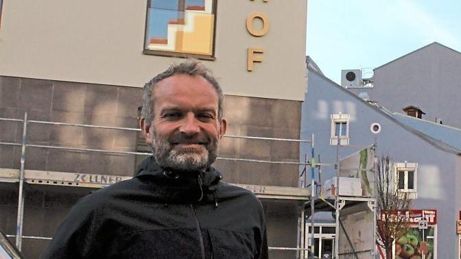 Johannes Steinl er&ouml;ffnet seine eigene Praxis am Spitalplatz in Cham.