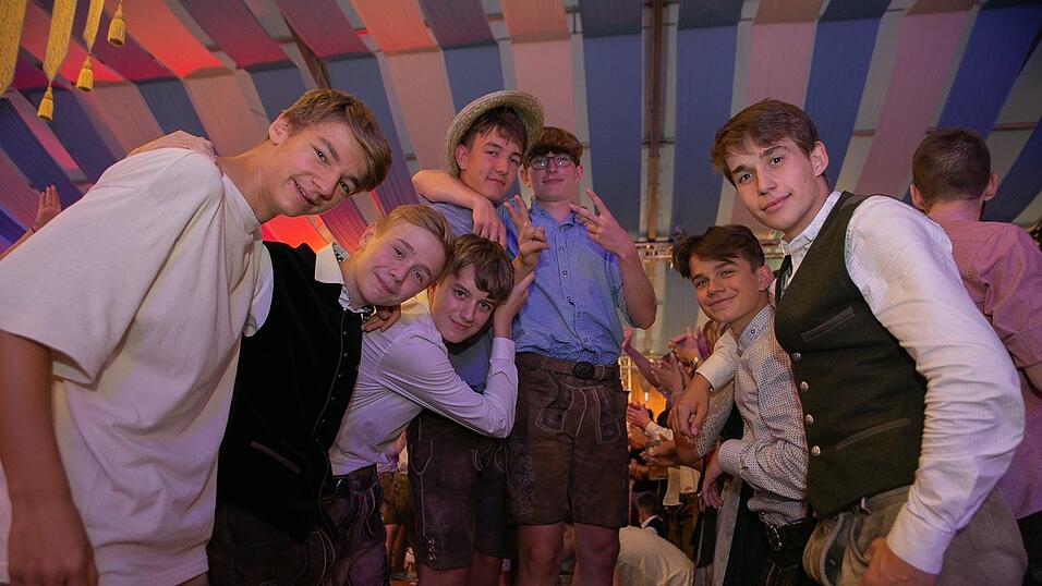 Die Partybilder von Dienstag, 16. August 2022, aus dem Festzelt Wenisch.