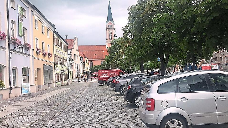 Der Auslobungswettbewerb zum Realisierungswettbewerb zum Stadtplatzumbau wird nicht unter- oder abgebrochen. Der Auslobungswettbewerb zum Realisierungswettbewerb zum Stadtplatzumbau wird nicht unter- oder abgebrochen.