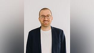 Professor Simon Bein forscht an der Uni Regensburgs am Lehrstuhl Vergleichende Politikwissenschaft.