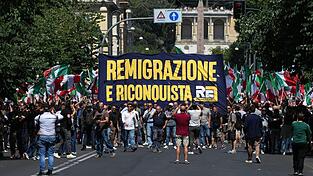 Eine von rechtsextremen Gruppen organisierte Demonstration findet in Rom statt. Eine von rechtsextremen Gruppen organisierte Demonstration findet in Rom statt.