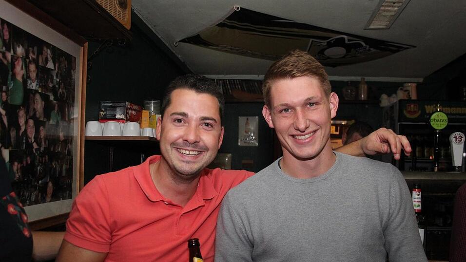 So wurde am Samstag, 23. Oktober, im Irish Pub in Landshut gefeiert - die Partybilder. So wurde am Samstag, 23. Oktober, im Irish Pub in Landshut gefeiert - die Partybilder.