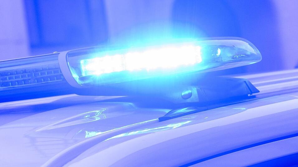 Nach dem Angriff auf eine 13-Jährige sucht die Polizei nach zwei Mädchen im gleichen Alter. (Symbolbild) Nach dem Angriff auf eine 13-Jährige sucht die Polizei nach zwei Mädchen im gleichen Alter. (Symbolbild)