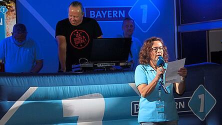 'Bayern 1'-Moderatorin Ulla Müller und DJ Tom Glas unterhielten die Gäste der Sommer-Party.