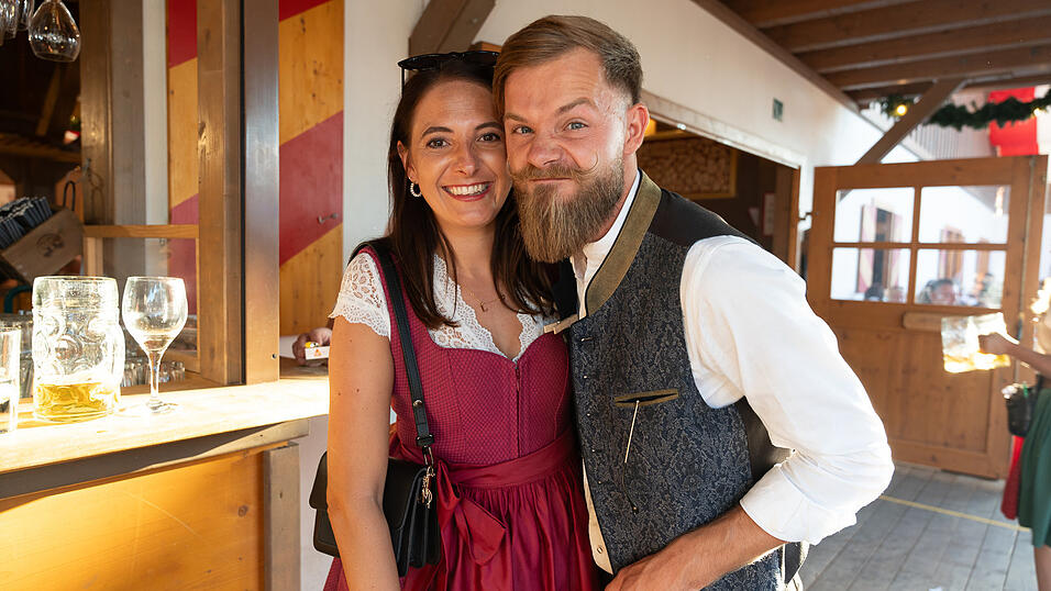 Die Partybilder vom Freitag, 18. August 2023, aus dem Festzelt Krönner. Die Partybilder vom Freitag, 18. August 2023, aus dem Festzelt Krönner.