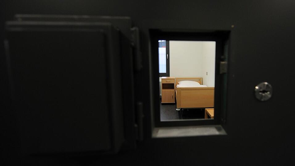 Die Auflagen f&uuml;r den Verd&auml;chtigen von Stade sind kurz vor dessen Tod gelockert worden. (Archivbild)