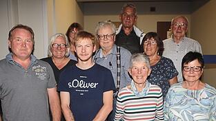 Die Vorstandschaft der Wanderfreunde (v.l.): Manfred Schreff, Claudia Becker, Andrea Weißhart, Jakob Becker, Peter Becker, Franz Hofstetter, Ingrid Bischof, Ottilie Holbl, Josef Wegmann und Magdalena Schuh.