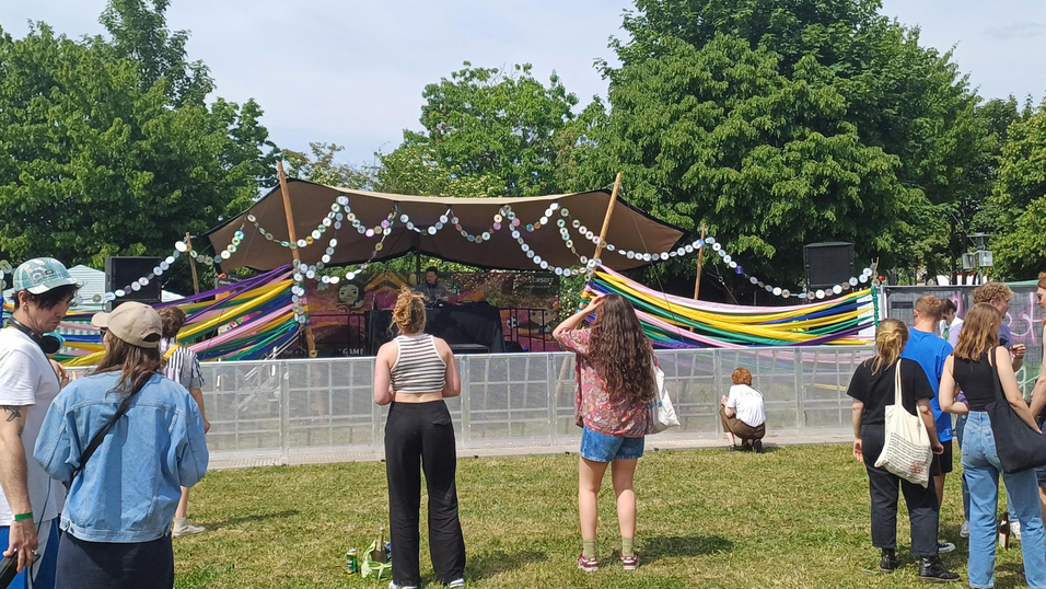 Das Campusfest verwandelte das Gel&auml;nde der OTH und der Uni Regensburg in eine Party-Area.