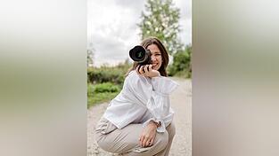 Die 28-j&auml;hrige Fotografin Katja Stumbeck m&ouml;chte sich in Straubing ein neues Fotostudio aufbauen.