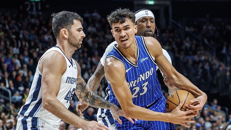 Der dritte deutsche Nationalspieler bei den Magic: Tristan da Silva (r).