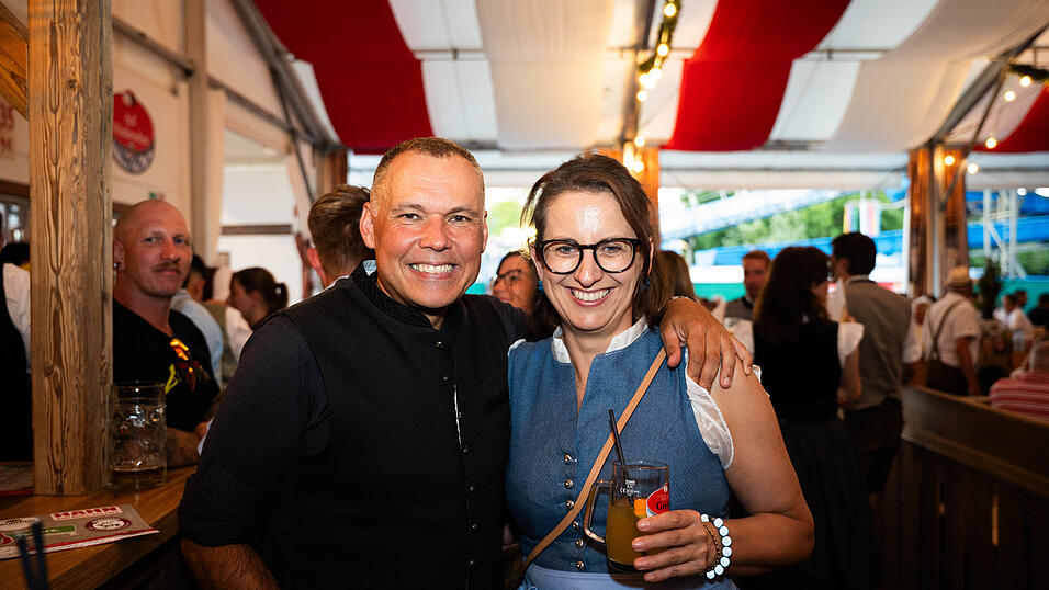 Die Partybilder vom Freitag, 14. August, aus dem Festzelt Greindl. Die Partybilder vom Freitag, 14. August, aus dem Festzelt Greindl.