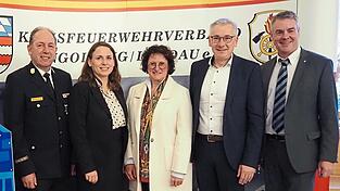 Die Grußwortredner der Versammlung. Die Grußwortredner der Versammlung.