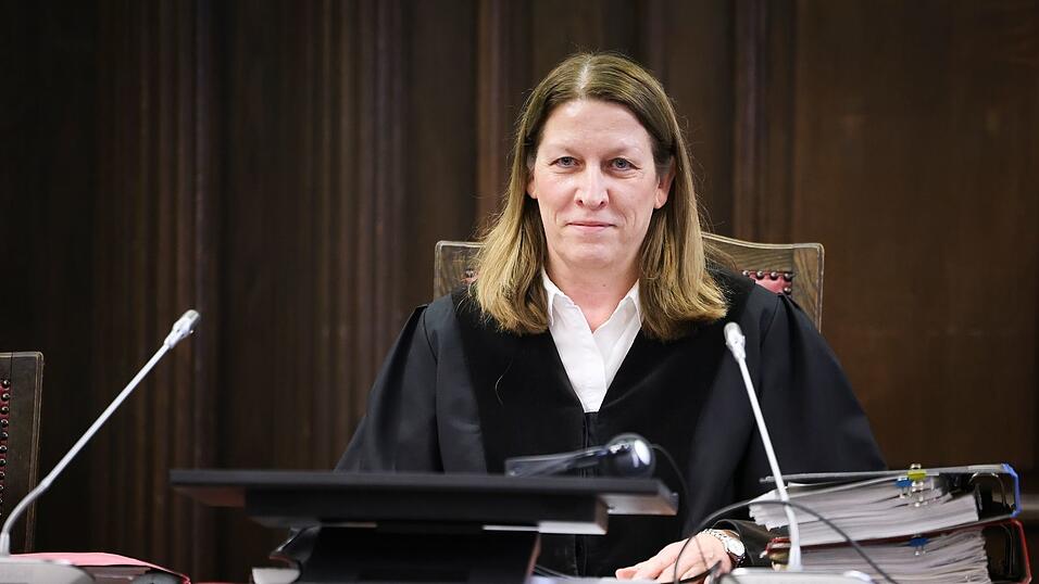 Die Vorsitzende Richterin Isabel Hildebrandt leitet den Prozess um die Entführung der Block-Kinder. Die Vorsitzende Richterin Isabel Hildebrandt leitet den Prozess um die Entführung der Block-Kinder.