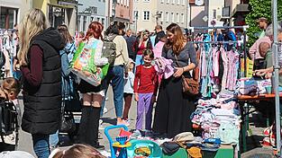 Ein Flohmarkt und vieles mehr waren beim St&auml;dtetag geboten.