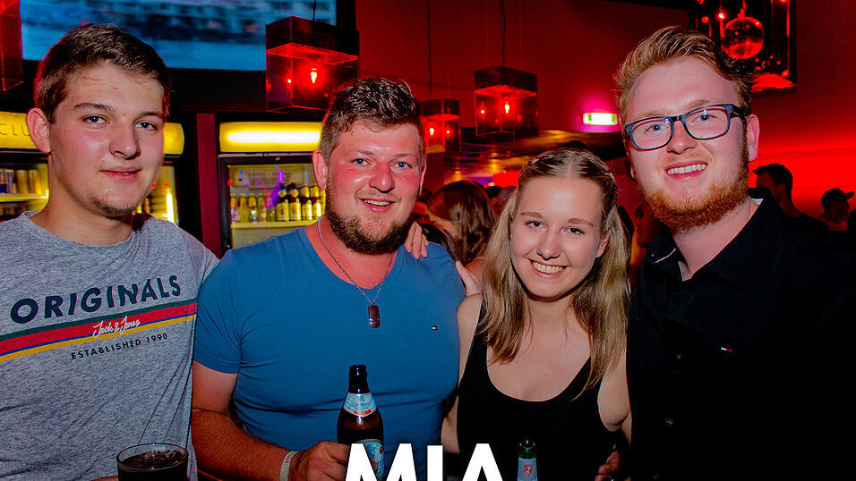 Beste Stimmung auf der Oberstufenparty im Mia Nightclub in Cham. Beste Stimmung auf der Oberstufenparty im Mia Nightclub in Cham.