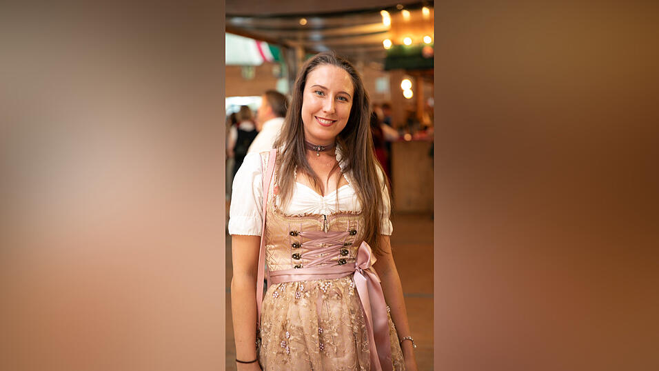 Echte Blasmusikfans lie&szlig;en sich den Montagabend im Festzelt Weckmann nicht entgehen.