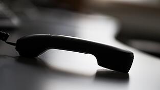 Die Polizei sucht die Betrüger. (Symbolbild) Die Polizei sucht die Betrüger. (Symbolbild)