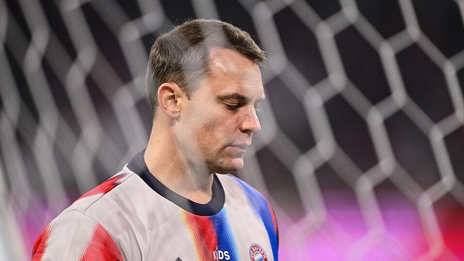 Manuel Neuer musste nach 45 Minuten wieder angeschlagen raus.
