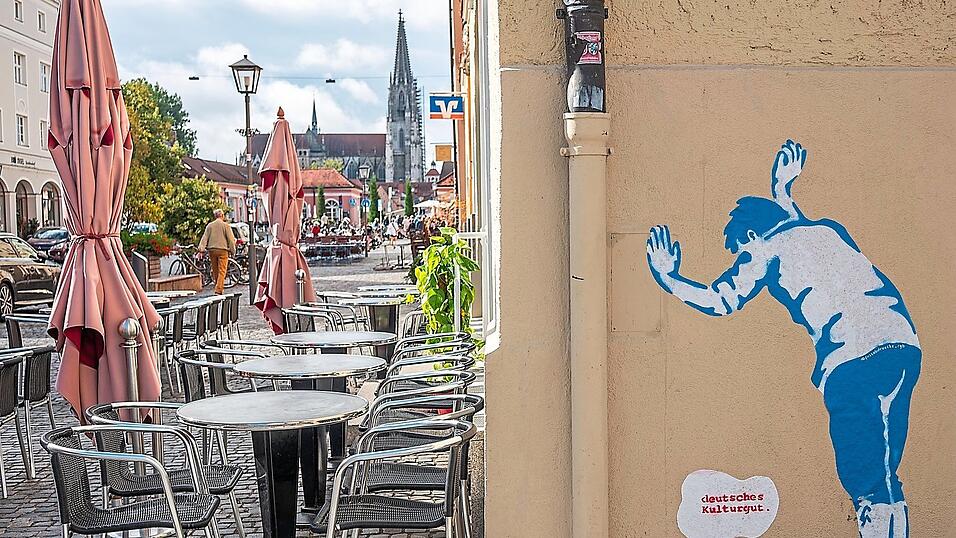 &bdquo;Oh Shit, here we go again!&ldquo; So schreibt es das Regensburger Aktivistenkollektiv Fu&szlig;abdr&uuml;cke zu diesem Bild.
