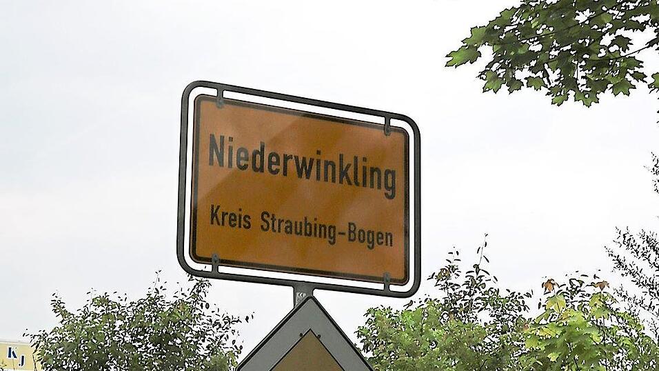 Der Steckverbinderhersteller TE Connectivity aus Niederwinkling verlagert seine Produktion nach Polen.