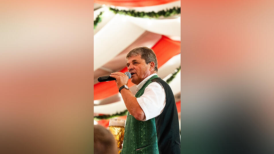 Die Partybilder vom Montag, 17. August, aus dem Festzelt Greindl. Die Partybilder vom Montag, 17. August, aus dem Festzelt Greindl.