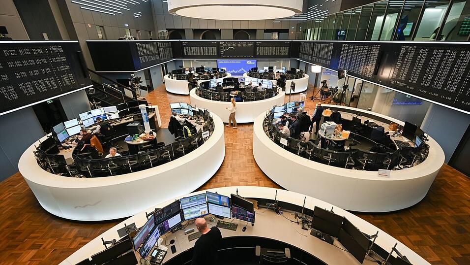 Handelsraum der Frankfurter B&ouml;rse: Die Dividenden f&uuml;r Aktion&auml;re d&uuml;rften dieses Jahr steigen (Archivbild)