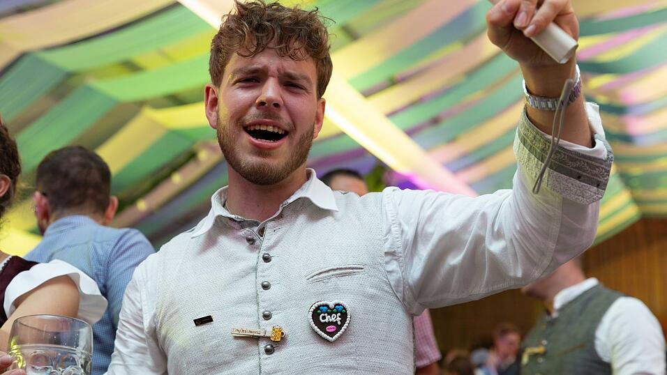 Die Partybilder vom Freitag, 7. August, aus dem Festzelt Wenisch. Die Partybilder vom Freitag, 7. August, aus dem Festzelt Wenisch.