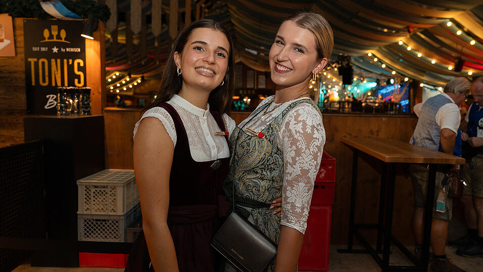 Die Partybilder vom Sonntag, 20. August 2023, aus dem Festzelt Wenisch. Die Partybilder vom Sonntag, 20. August 2023, aus dem Festzelt Wenisch.