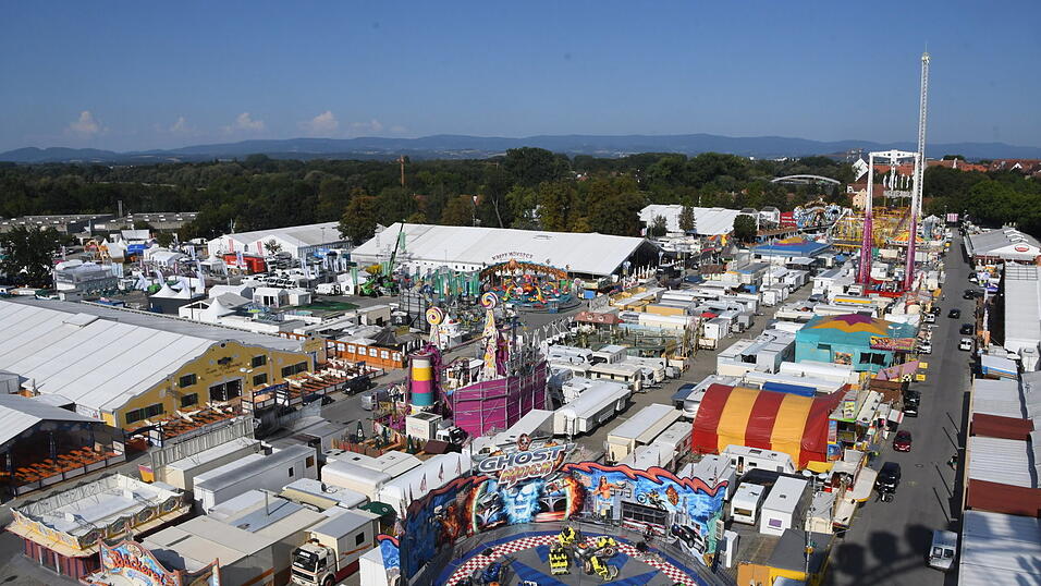 Bilder und Videos von der ersten Riesenrad-Fahrt Bilder und Videos von der ersten Riesenrad-Fahrt