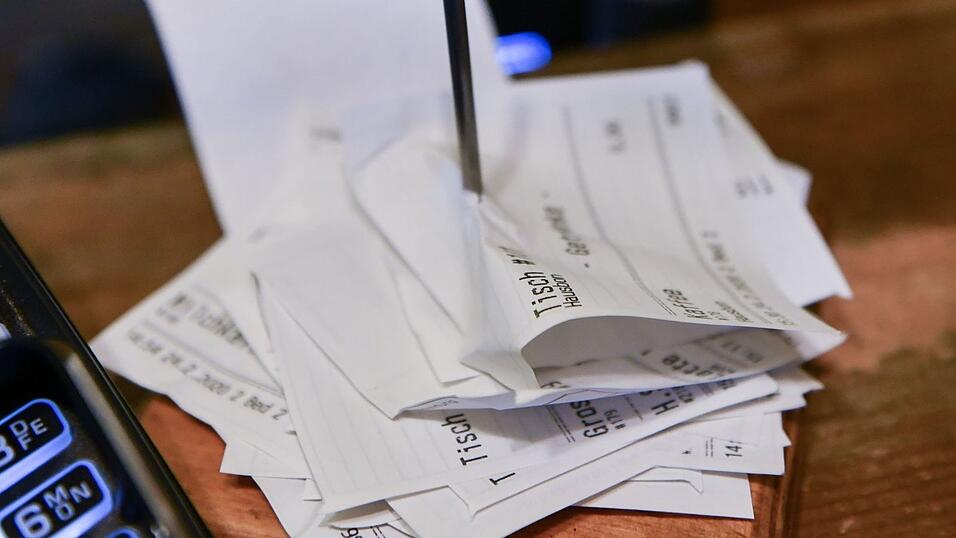 Papierbons sollen bald der Vergangenheit angehören. Papierbons sollen bald der Vergangenheit angehören.