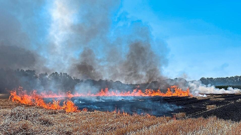 Im Juli waren Brände wie dieser fast ein alltäglicher Anblick. Im Juli waren Brände wie dieser fast ein alltäglicher Anblick.