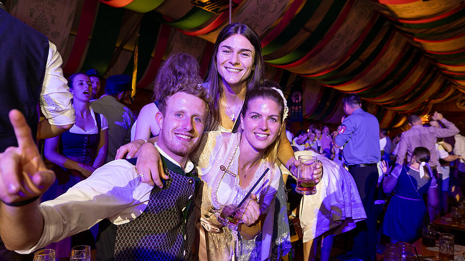Die Partybilder vom Freitag, 9. August 2024, aus dem Festzelt Weckmann. Die Partybilder vom Freitag, 9. August 2024, aus dem Festzelt Weckmann.