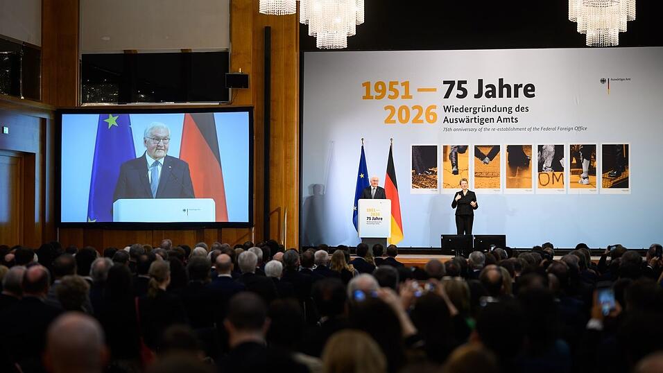 Bundespr&auml;sident Frank-Walter Steinmeier appelliert an die Mitarbeiter des Ausw&auml;rtigen Amts: Verlieren Sie den Kompass nicht.