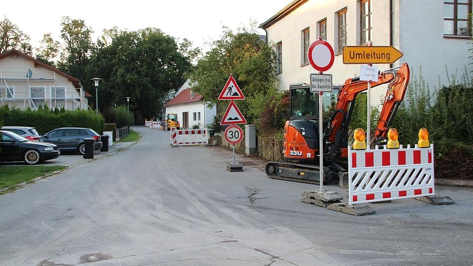 Eine Umleitungsstrecke ist ausgeschildert.