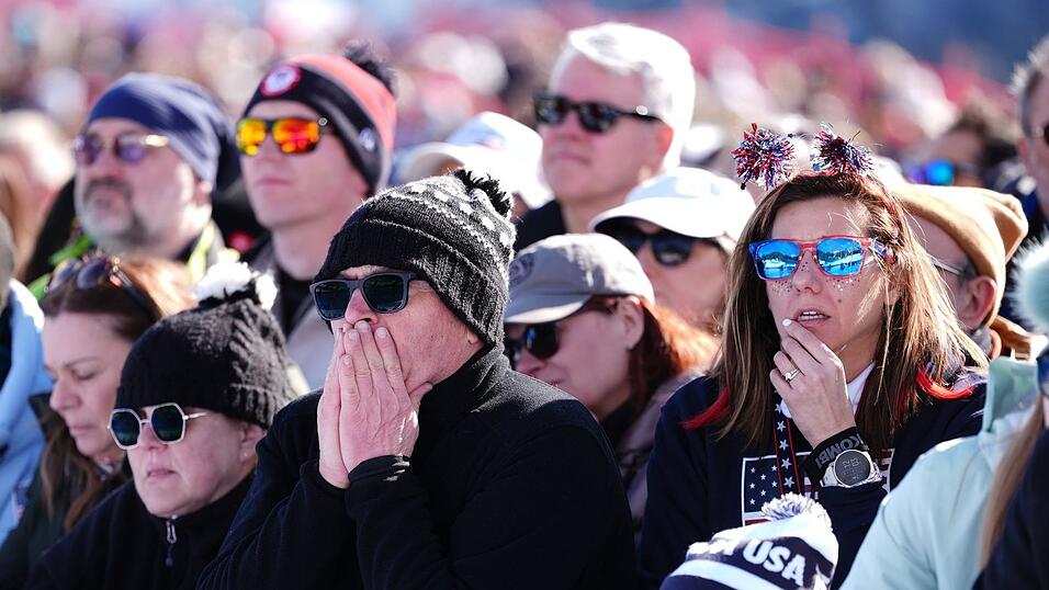 Das Publikum im Zielraum reagierte entsetzt auf den Sturz von Lindsey Vonn.