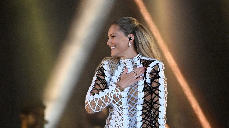 Superstar Helene Fischer verzauberte am Samstagabend 130.000 Zuschauer bei einem Open-Air-Konzert in München. Superstar Helene Fischer verzauberte am Samstagabend 130.000 Zuschauer bei einem Open-Air-Konzert in München.