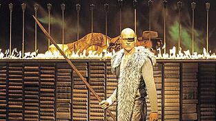 Szene mit Stephan Bootz (Wotan) und Yamina Maamar (Br&uuml;nnhilde).