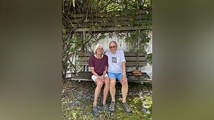 Gemeinsam geht es für Lothar Le Jeune und Maike Brandes jedes Jahr in den Bayerischen Wald, nach Viechtach. Während Le Jeune Gottesdienste hält, unterstützt ihn Brandes als Organistin oft dabei.