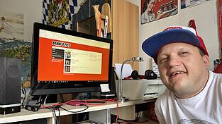 Seine Foto-Homepage „Benni’s Pics“ ist Benni Diemers ganzer Stolz. Fast jedes Wochenende lädt der 38-Jährige hier neue Bilder hoch. Seine Foto-Homepage „Benni’s Pics“ ist Benni Diemers ganzer Stolz. Fast jedes Wochenende lädt der 38-Jährige hier neue Bilder hoch.
