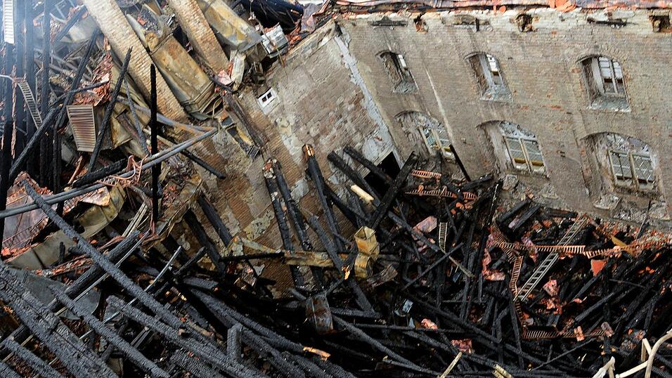 Heute vor acht Jahren, am 25. November, brannte das Straubinger Rathaus ab.