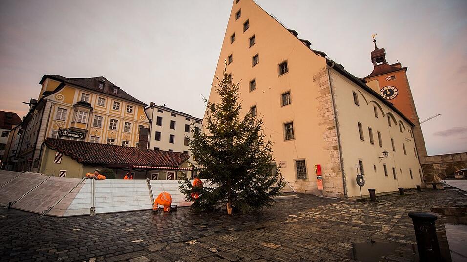 Regensburg bereitet sich auf das Hochwasser vor.