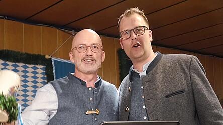 Wie im Vorjahr auch dieses Mal dabei: B&uuml;rgermeister und Schirmherr Andreas Strau&szlig; mit Mokderator Sebastian Kiel.