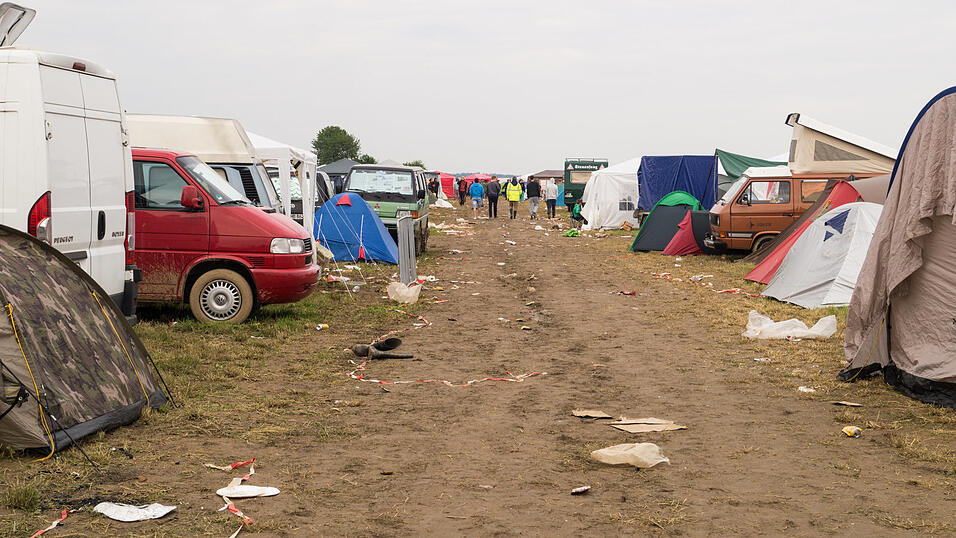 Mal mehr und mal weniger ausgewogen: Fr&uuml;hst&uuml;ck am Pfingst-Open-Air. Aufgenommen am Samstag von Regina H&ouml;lzel