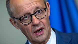 Merz begrüßt Kurswechsel beim Verbrenner-Aus (Foto-Archiv).